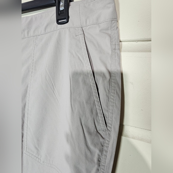 Columbia Women's  CreamCasual‎ Pants - Picture 2 of 8